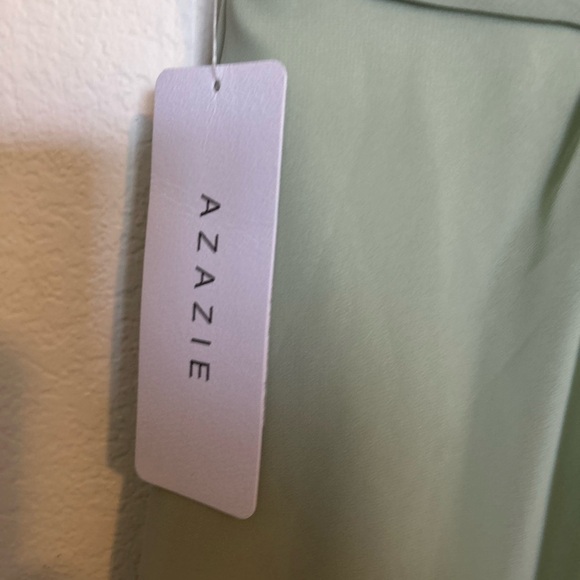 NWT AZAZIE HADLEY
A-Line Pleated Chiffon Knee-Length Dress Dusty Sage A10 - Picture 5 of 9